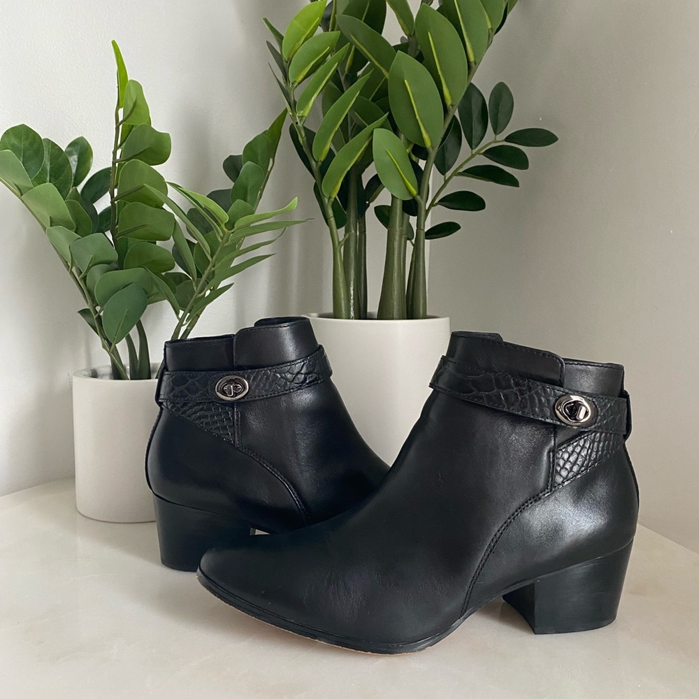 Coach Patricia boots